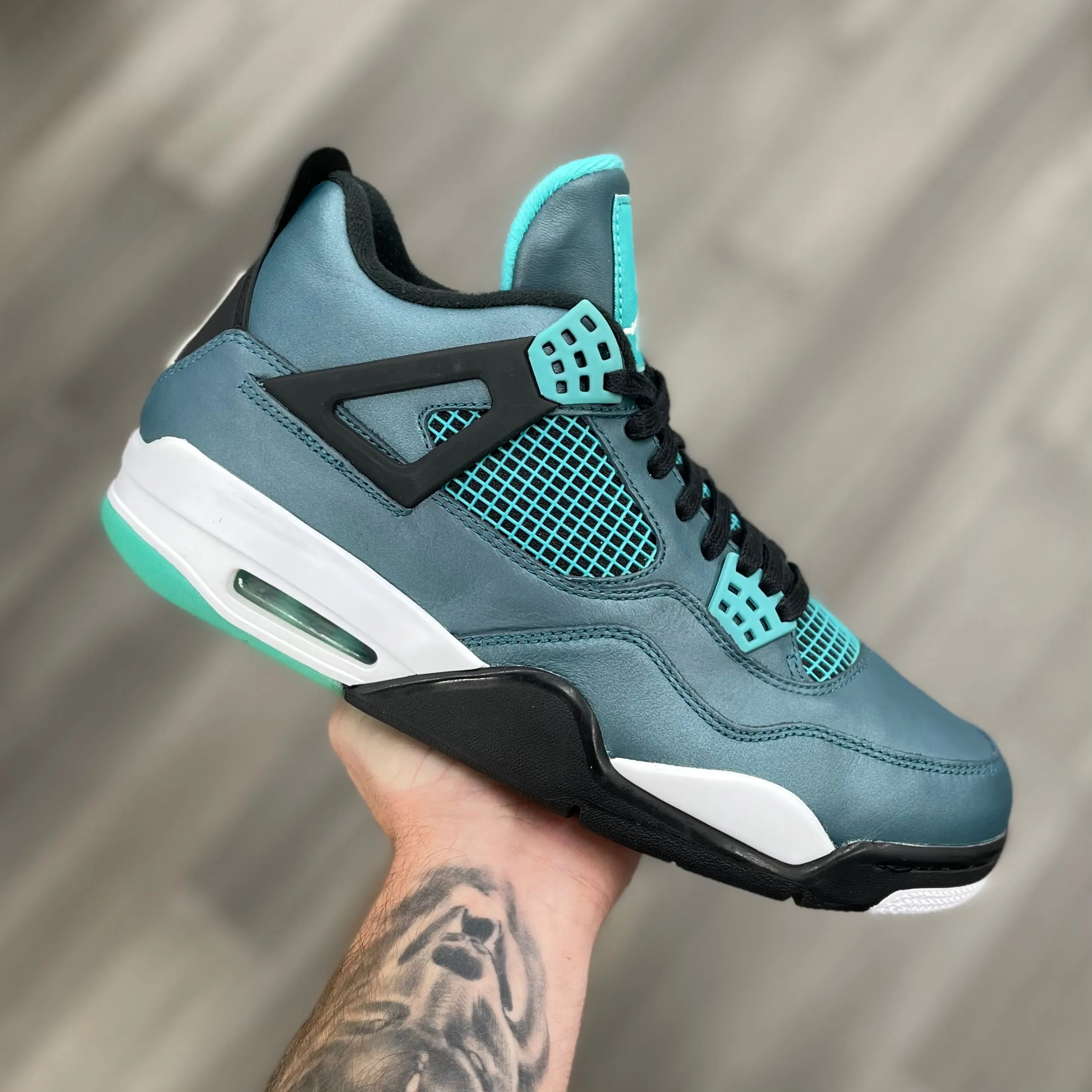 Air Jordan 4 Retro “Teal”