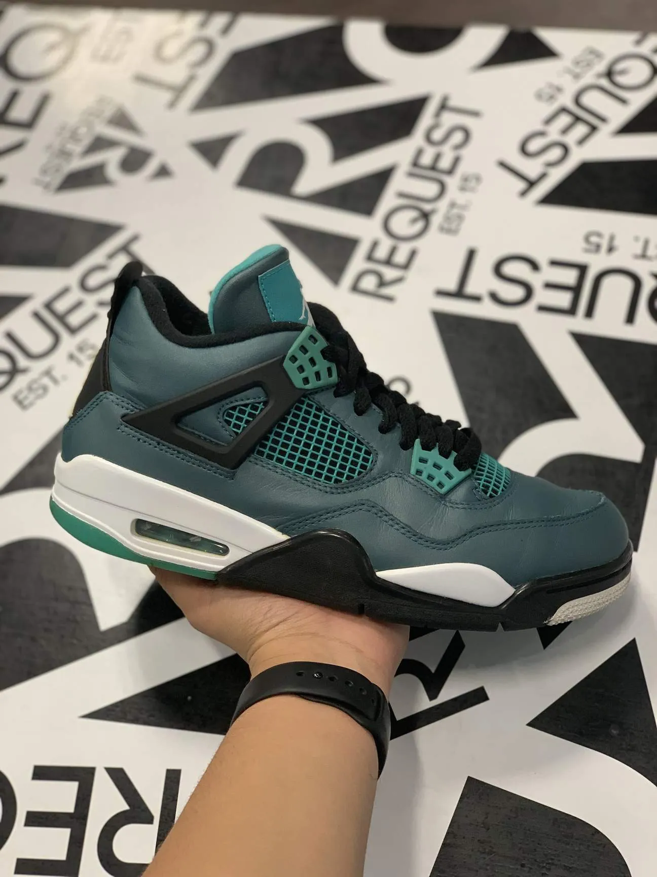 Air Jordan 4 Retro “Teal”