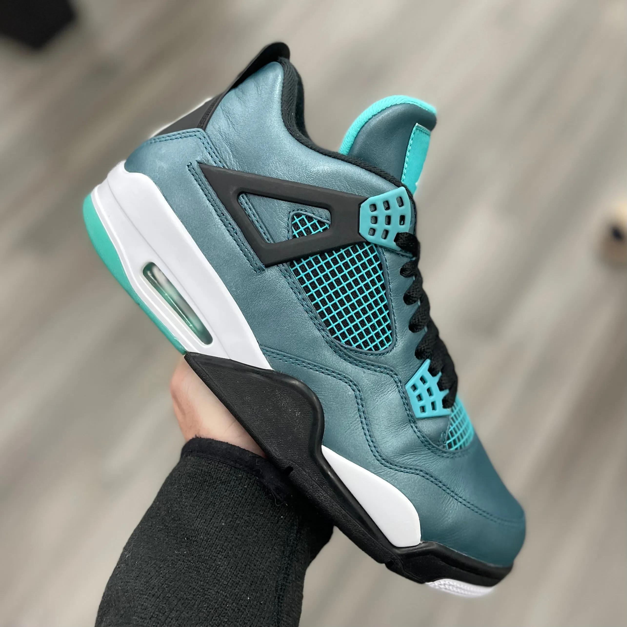 Air Jordan 4 Retro “Teal”