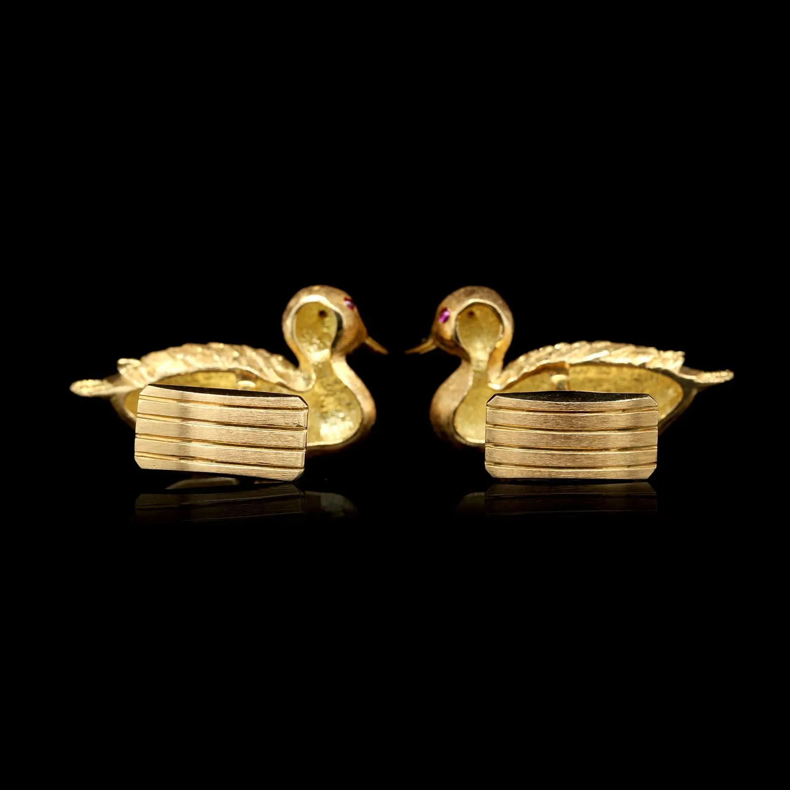 Kurt Wayne 18K Yellow Gold Estate Ruby Duck Cufflinks