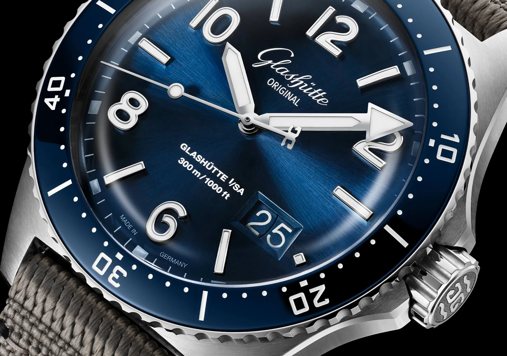 SeaQ Panorama Date Diver Watch